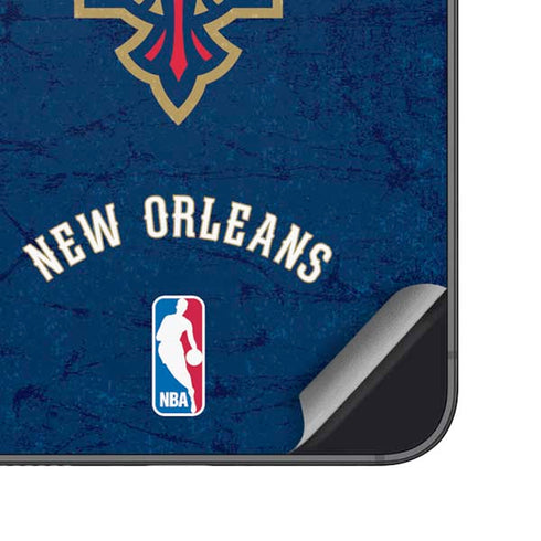 NBA New Orleans Pelicans Distressed Galaxy S25 Skin